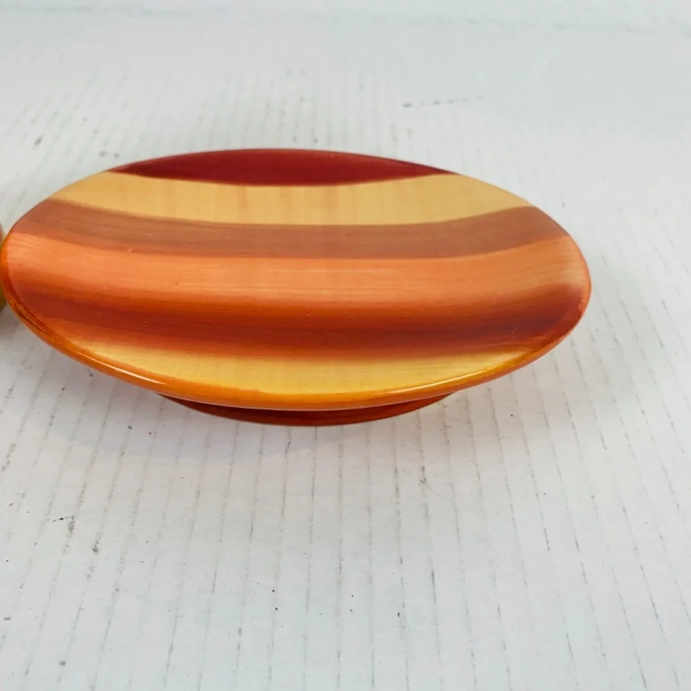 Wamsutta Horizons Hand Painted Bath Accessories Ceramic Soap Dish & Tumbler